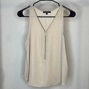 Sleeveless casual top